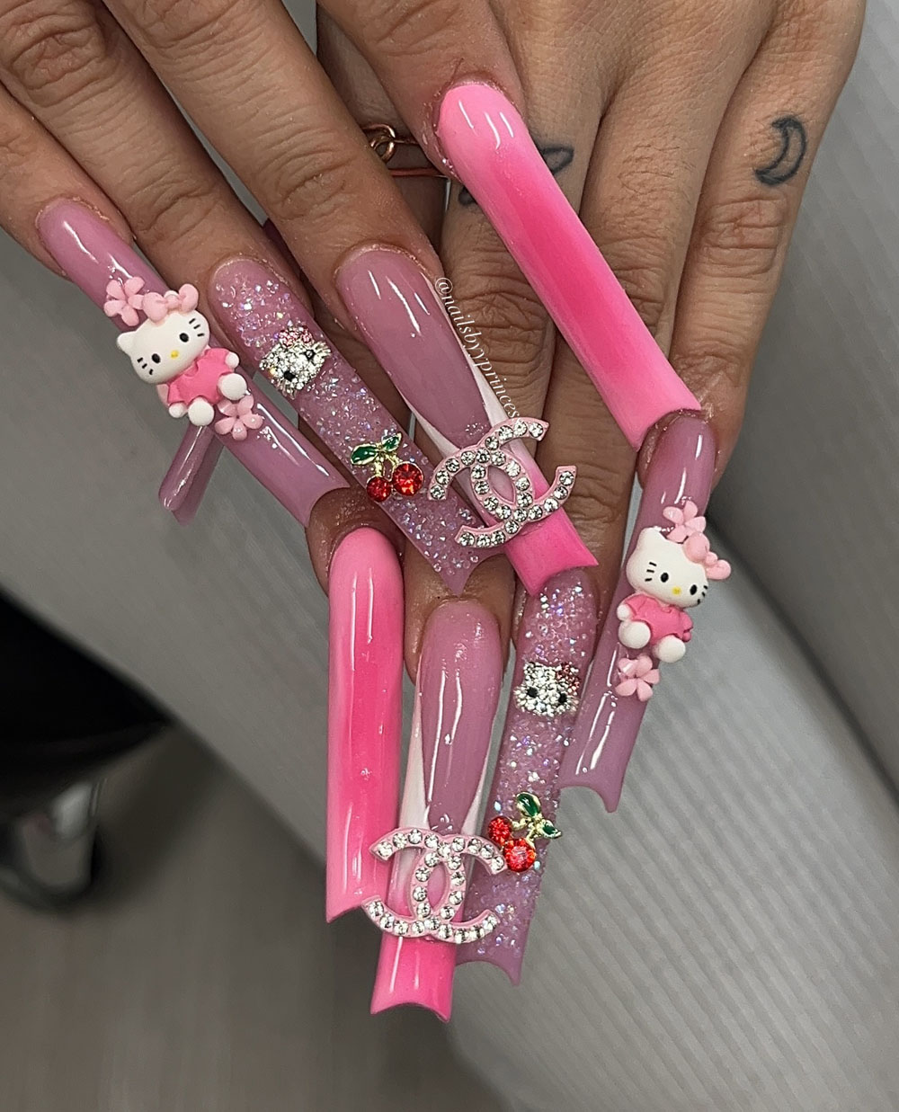 Classy Coffin Birthday Nails (14)