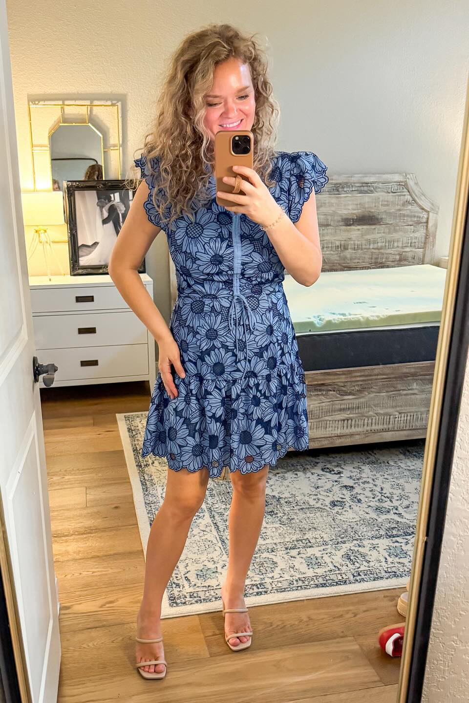 Classy Summer Outfit for Women Over 40 - 8