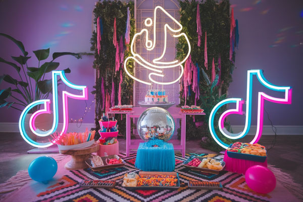 How to Organize a Birthday for Teenagers That’s Actually Fun